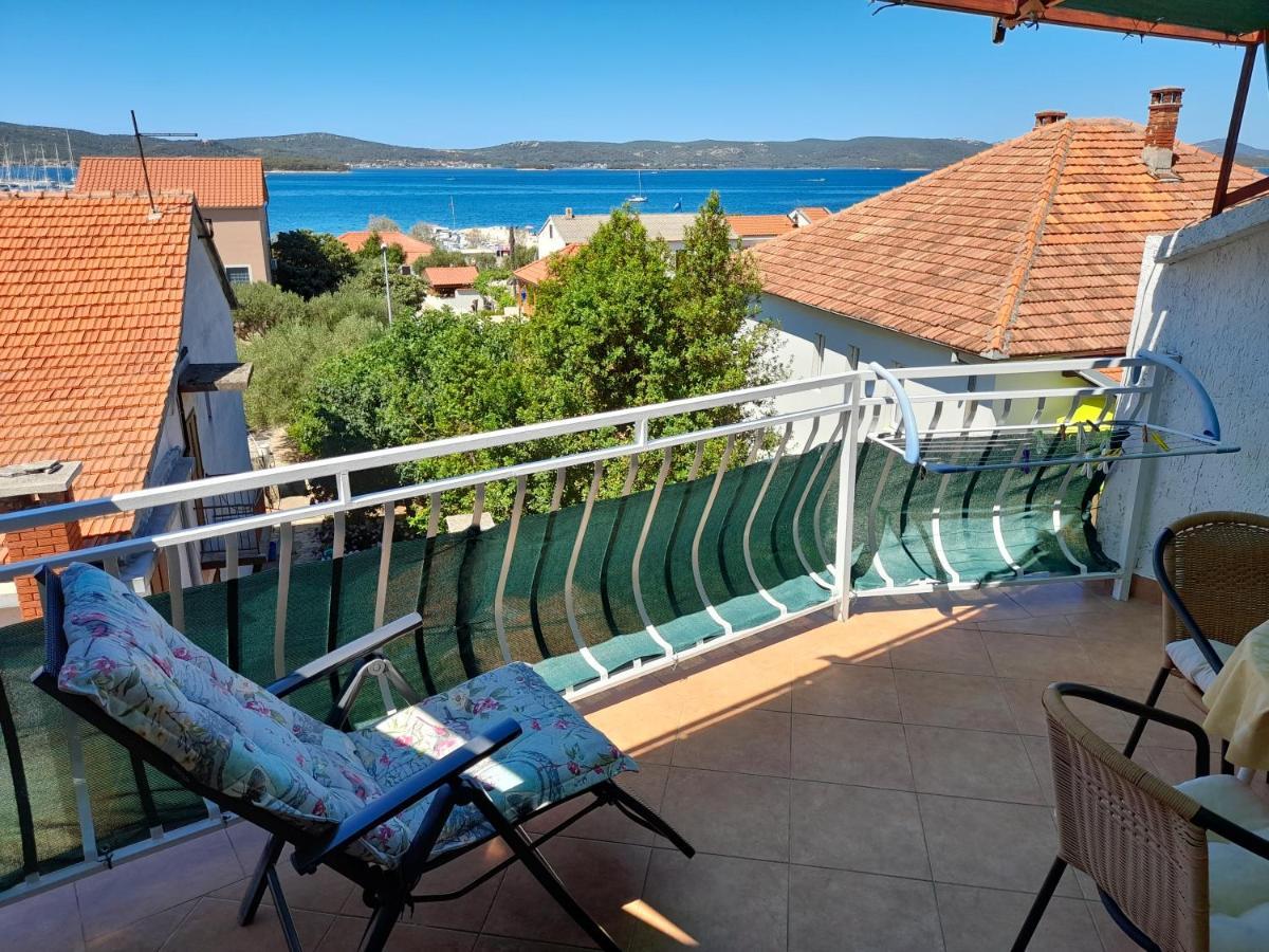 Apartment Gotovina Biograd Na Moru Bagian luar foto