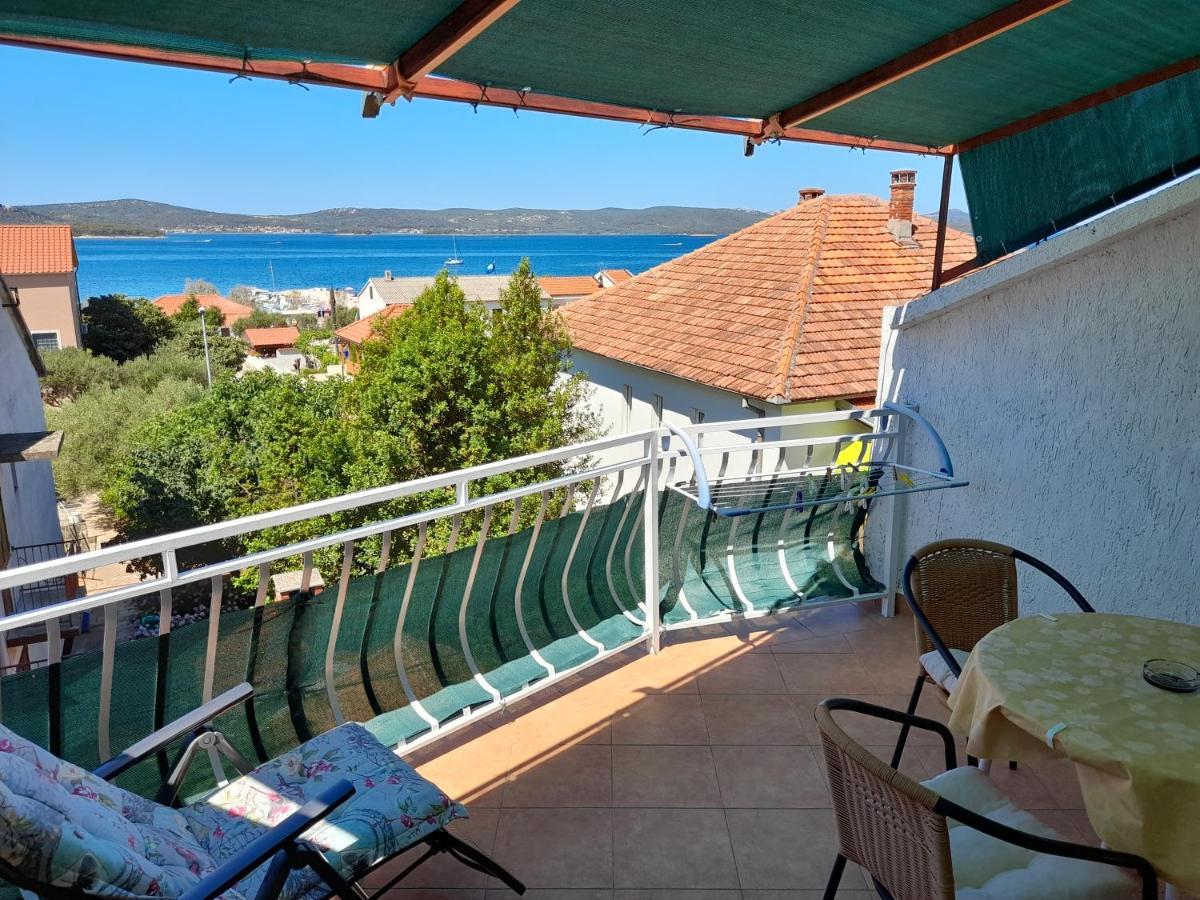 Apartment Gotovina Biograd Na Moru Bagian luar foto